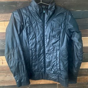 Under Armor light weight reversible jacket/vest. S